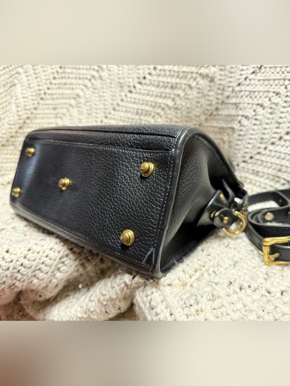 Vintage Dooney and Bourke Black Buckle Satchel Crossbody - Picture 5 of 7